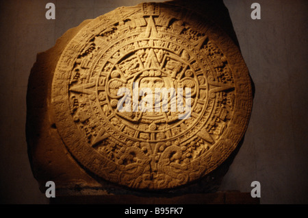 Mexiko Mexiko-Stadt zweiundzwanzig Tonne aztekischen Kalender Stein im anthropologisches Nationalmuseum. Stockfoto