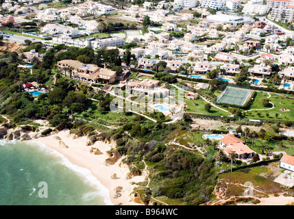 Eine Luftaufnahme des Boutique-Hotel Vila Joya an der Algarve, Süd-Portugal Stockfoto