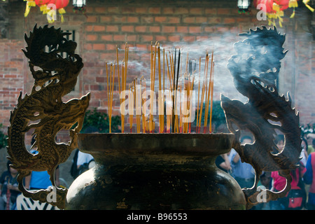 Weihrauchgefäß Rauch, Rauch, Longshan Tempel, Lukang Township, Changhua County, Taiwan Stockfoto