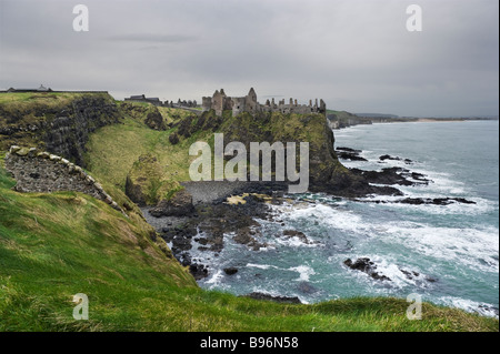 Dunluce Castle, Küste von North Antrim, County Antrim, Nordirland Stockfoto