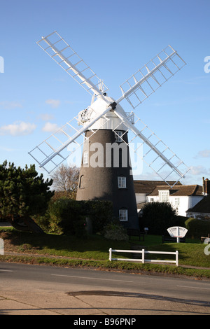 Stow Mühle, eine Getreidemühle Turm liegt an der nordöstlichen Küste von Norfolk. Stockfoto