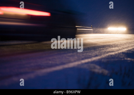 Verkehr im Winter Schnee-Sturm. Stockfoto