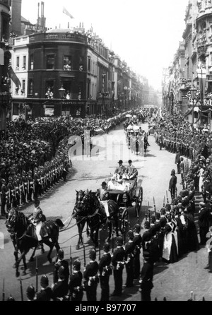 Königin VICTORIA auf dem Weg zur Westminster Abbey in London im Juni 1897 ihr diamantenes Jubiläum feiern Stockfoto