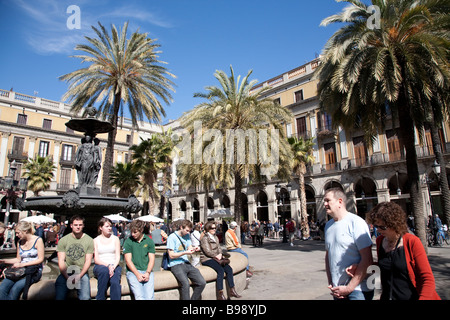 Antiquitätenmarkt am Placa Reial in Barcelona Stockfoto