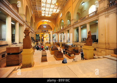 Ägypten Kairo The Egyptian Museum innen Museum der Altertümer und alte Kultur Ansicht der Haupthalle Stockfoto