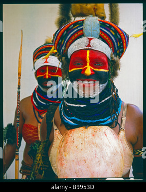 Zwei Frauen aus der Chimbu Provinz im Hochland von Papua-Neu-Guinea Stockfoto