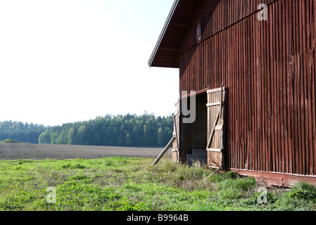 Scheune in Feld, Nahaufnahme Stockfoto