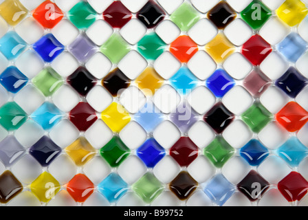 kühne Grafik Mischung aus farbigen Diamanten oder Plätze in Glas gemacht Stockfoto