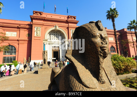 Ägypten Kairo The Egyptian Museum außen Museum der Altertümer und antike Kultur Stockfoto