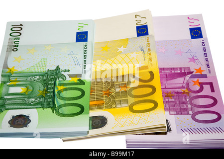 die Baum-Bundles von Euro-Banknoten mit Beschneidungspfad Stockfoto