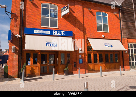 Norwegische Blue Bar am Flussufer Komplex in Norwich, Norfolk, Großbritannien Stockfoto