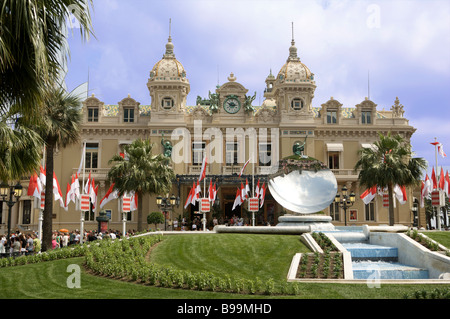 Vor dem Hotel de Paris Monaco Monte Carlo Stockfoto