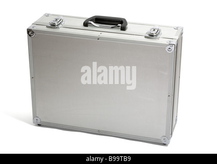 Alten abschließbar Silber Aluminium-Gehäuse auf weißem Hintergrund Stockfoto