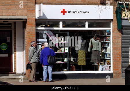 British Red Cross Charity-Shop, UK Stockfoto