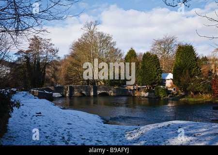 Die Sheepwash-Brücke über den Fluss Wye bei Ashford in Wasser, Peak District National Park, Derbyshire Stockfoto