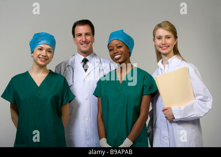 Porträt von Ärzten und Krankenschwestern Stockfoto