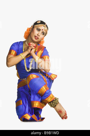 Tänzerin, die Durchführung von Bharatnatyam den klassischen Tanz von Indien Stockfoto