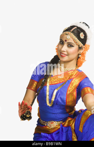 Tänzerin, die Durchführung von Bharatnatyam den klassischen Tanz von Indien Stockfoto