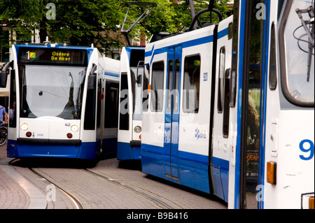 Straßenbahnen, die Schlange in der Leidseplein Amsterdam holland Stockfoto