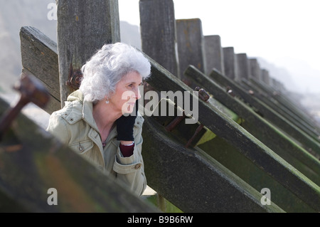 einzelne, einsame Reife Frau Stockfoto