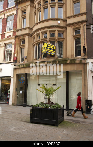 Ladengeschäft im Zentrum von Manchester UK geschlossen Stockfoto