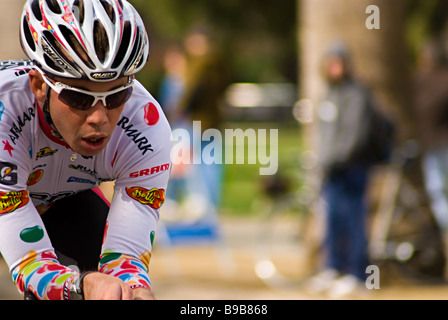 SACRAMENTO CA 14. Februar 2009 Radfahrer bei Amgen Tour of California Zeitfahren Stockfoto