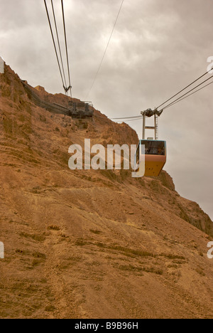 Pendelbahn, Überreste von König Herodes alte jüdische Festung auf große Mesa in Masada National Park Stockfoto