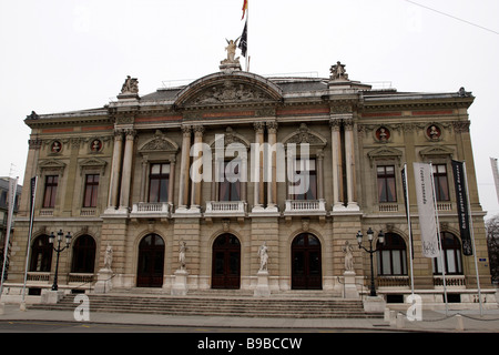 Grand Theater, ein Opernhaus, die eine Nachbildung der Paris Oper Garni ist Platz Neuve Genf Schweiz Stockfoto