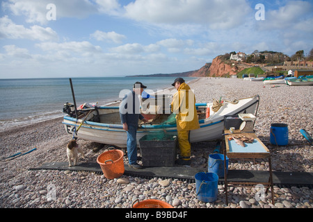 Fischer auf Budleigh Salterton Strand Devon West Country England UK United Kingdom GB Großbritannien britischen Inseln Europa EU Stockfoto