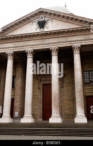 Fassade der Kathedrale St-Pierre Genf Schweiz Stockfoto