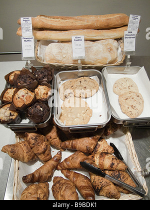 Frühstück-Display in einem Coffee-shop Stockfoto