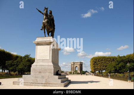 Statue Louis XIV, Water Tower Place du Peyrou, Montpellier, Frankreich Stockfoto