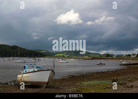 Gestrandeter Boote auf den Fluss Urr am Kippford auf den Solway Firth, Dumfries and Galloway, Schottland UK Stockfoto