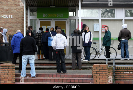 ARBEITSAMT ARBEITSLOS QUEUEING PLUS FÜR ARBEITSPLÄTZE Stockfoto