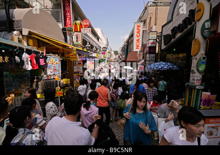 Takeshita Dori (Takeshita-Straße). Zentrale Straße von Harajuku-Bereich. Shibuya. Tokyo. Japan. Stockfoto