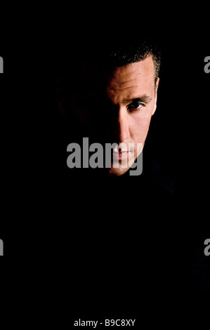 Ein Studio-Porträt einer jungen osteuropäischen männlichen Stockfoto