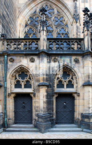 Gotischen Eingang St. Vitus Cathedral, Prag, Tschechische Republik. Stockfoto