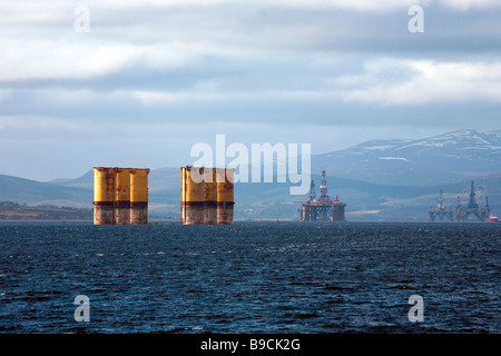 Hutton TLP Spannung Bein Platform Partially demontiert Bohranlage, Invergordon, Cromarty Firth im Norden Schottlands, UK Stockfoto