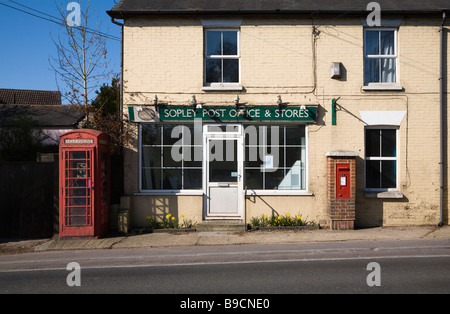 Postamt & Läden, jetzt stillgelegt. Sopley Dorf, Hampshire (auf der Grenze von Dorset). VEREINIGTES KÖNIGREICH. Stockfoto