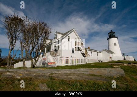 Zerklüftete Küste Maines: Pemaquid Point Lighthouse, Bristol, Maine Stockfoto