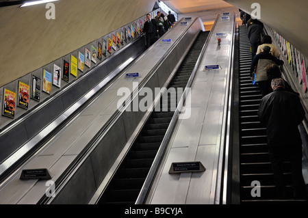 Rolltreppen am London "Green Park" u-Tube Station Stockfoto