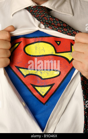 Geschäftsmann, offenbart ein Superman-logo Stockfoto