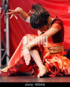 Indische Tänzerinnen, Tänzerin, die indischen traditionellen Tanz, Diwali-Fest des Lichts, November 2006, Auckland New Zealand Stockfoto