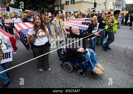 Ron Kovics führt der Friedensmarsch am März 21 2009 Hollywood Boulevard und Vine Hollywood Los Angeles County California USA Stockfoto