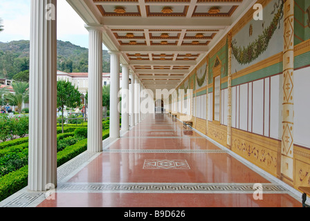 Getty Villa bedeckt Gehweg Stockfoto