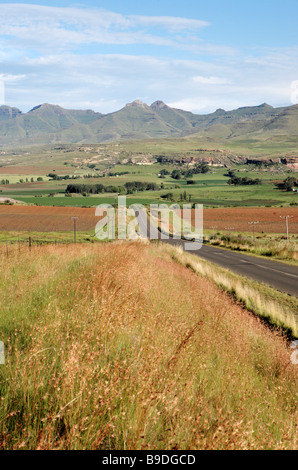 Straße nr Clarens Südafrika Stockfoto