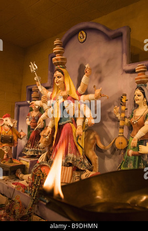 Statue der Göttin Durga in einem Tempel, Kolkata, Westbengalen, Indien Stockfoto