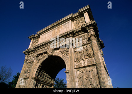 Italien, Kampanien, Benevento, Trajans Bogen Stockfoto