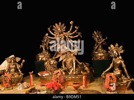 Statuen der Göttin Durga in einem Tempel, Kolkata, Westbengalen, Indien Stockfoto