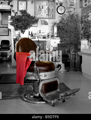 Eine altmodische Friseur Stuhl in einem Kleinstadt-Friseur in Fort Macleod, Alberta Stockfoto